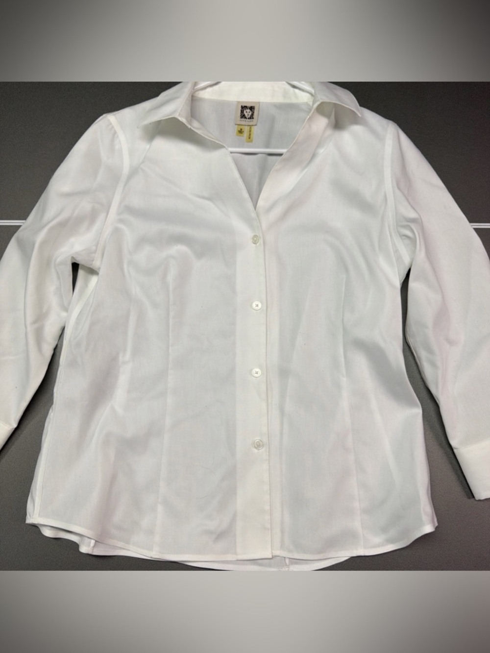 Anne Klein White Classics Button Down Shirt Women’s Medium - Picture 2 of 10